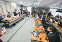 André Mendonça desobriga irmãos de Toffoli a depor em CPI do Crime Organizado