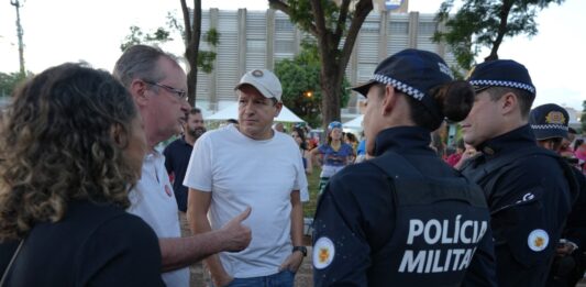 Carnaval no DF tem segunda-feira de público recorde e reforço na segurança