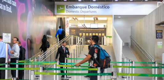 Passageiros com voos marcados para domingo (6) devem chegar mais cedo ao Aeroporto de Brasília