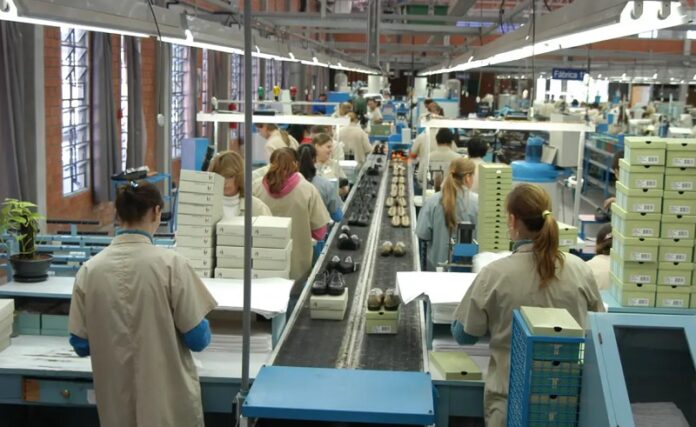 Empresas têm até sábado para enviar dados do Relatório de Transparência Salarial economia industria trabalho