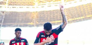 Flamengo vence Botafogo e garante vaga na semifinal do Carioca