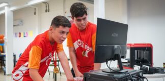 Curso gratuito de introdução à robótica abre mais de 900 em Goiás