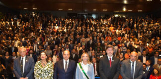 Celina Leão assume o Governo do DF em cerimônia marcada por apoio institucional e político