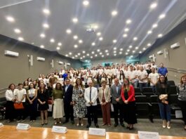Escs recebe novos estudantes de enfermagem e medicina em aula inaugural na Fepecs