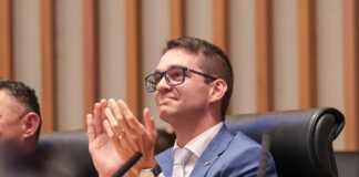 Homenagem a Vítor Corrêa emociona CLDF