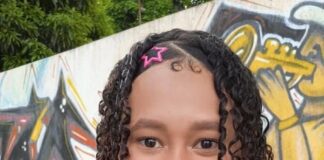 No Teatro Sesc Paulo Gracindo, menina realiza sonho de assistir a espetáculo de dança