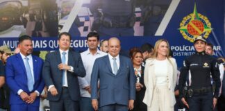 Governador Ibaneis Rocha participa de solenidade do Primeiro Uniforme do Curso de Formação de Praças XII da PMDF