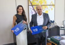 Governador recebe livro institucional da TCB e destaca avanços no transporte público do DF