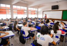 Governo sanciona projeto de lei que concede reajuste de 5,4% a professores da rede estadual de ensino