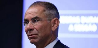 Banqueiro Daniel Vorcaro troca defesa após decisão do STF que mantém prisão