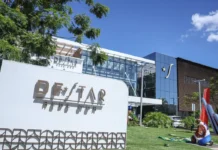 Defesa de Bolsonaro pede prisão domiciliar após internação na UTI