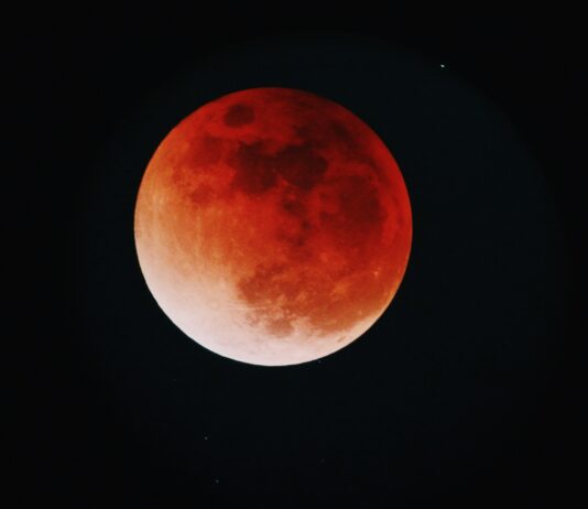 Eclipse lunar de 3 de março terá Lua de sangue