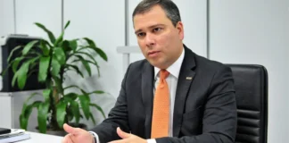 Ex-presidente do BRB pede transferência e sinaliza interesse em delação ao STF