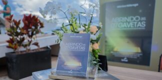 Livro “Abrindo as 7 Gavetas” é lançado na Casa de Chá e propõe reflexão sobre autoconhecimento