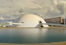 Sesc oferece mediação e ônibus gratuitos a escolas públicas para 36ª Bienal de SP no Museu Nacional da República