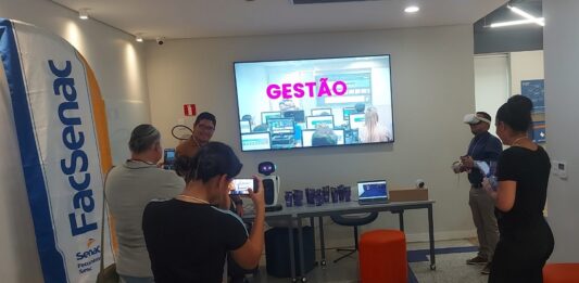 Faculdade Senac-DF abre portas para festival de software livre e reúne comunidade tech