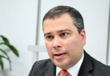 Ministros do STF votam para manter prisão de ex-presidente do BRB