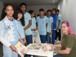 Estudantes da rede pública participam de visita cultural ao Museu Nacional