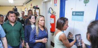 Celina Leão visita unidades de saúde e autoriza reformas em Samambaia
