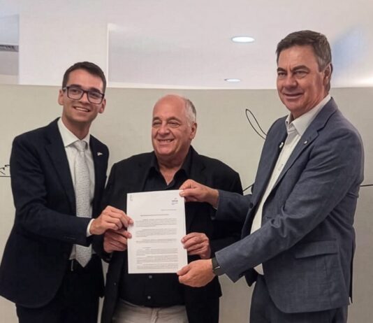 Senac-DF firma acordo com o Escritório Oscar Niemeyer para expor objetos históricos ao público