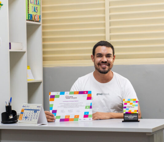 Psicólogo do DF recebe destaque nacional por projeto de acolhimento a estudantes LGBT