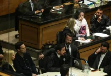 Mensagens desmontaram versão sobre Henry, diz delegado