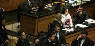 Mensagens desmontaram versão sobre Henry, diz delegado