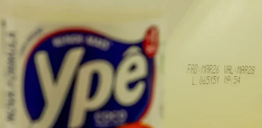 Anvisa mantém suspensão de lotes de produtos Ypê por falhas em processos de fabricação