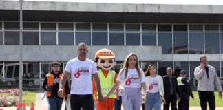 Campanha Junho Vermelho mobiliza população para doação de sangue na Praça do Buriti