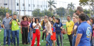 Governadora inaugura reforma de campos sintéticos em Taguatinga e Samambaia
