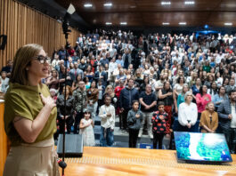 Enfermagem Multiverso: solenidade celebra a transversalidade da saúde e homenageia profissionais