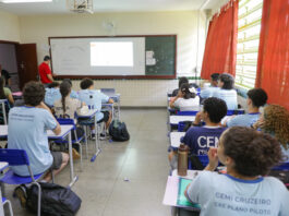 CLDF realiza sessão solene para entrega do 4º Prêmio Paulo Freire de Educação