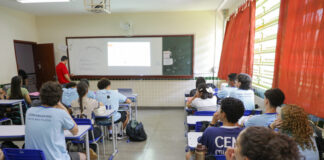 CLDF realiza sessão solene para entrega do 4º Prêmio Paulo Freire de Educação