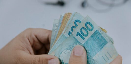 União paga R$ 152 milhões em dívidas de estados e municípios em julho