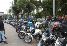 Governo federal anuncia linha de crédito para motociclistas de aplicativos financiarem motos novas