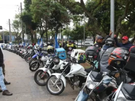 Governo federal anuncia linha de crédito para motociclistas de aplicativos financiarem motos novas