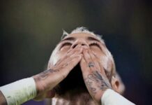 Neymar volta a treinar no gramado
