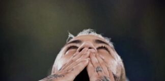 Neymar volta a treinar no gramado