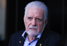 Jaques Wagner anuncia saída da liderança do governo no Senado após acordo com Lula