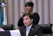 Destruição de abrigos leva Robério a cobrar ação