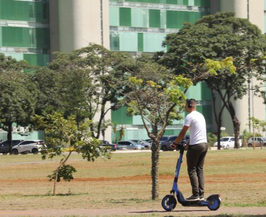 Patinetes elétricos: saiba como funciona o serviço compartilhado em Brasília