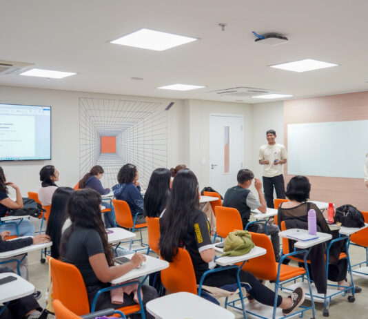 Senac-DF e Agência do SUS promovem formação profissional para jovens aprendizes, com destaque para estudantes indígenas