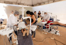 Mais de 30 crianças em vulnerabilidade social recebem atendimento odontológico gratuito na periferia do DF