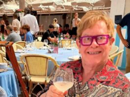Elton John celebra 36 anos de sobriedade e relembra superação do alcoolismo