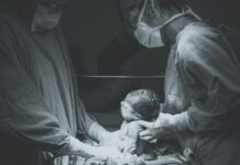 Hemorragia pós-parto responde por 27% das mortes maternas no mundo, aponta OMS