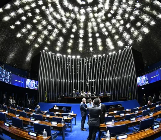 Congresso retoma atividades com pauta enxuta e votações concentradas