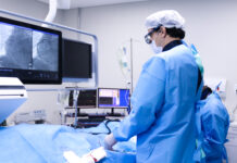Hospital de Base passa a oferecer tecnologia inédita que evita cirurgias cardíacas mais invasivas