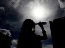 Com o tempo seco e quente, o consumo de água é medida imprescindível para manter o organismo hidratado | Fotos: Divulgação