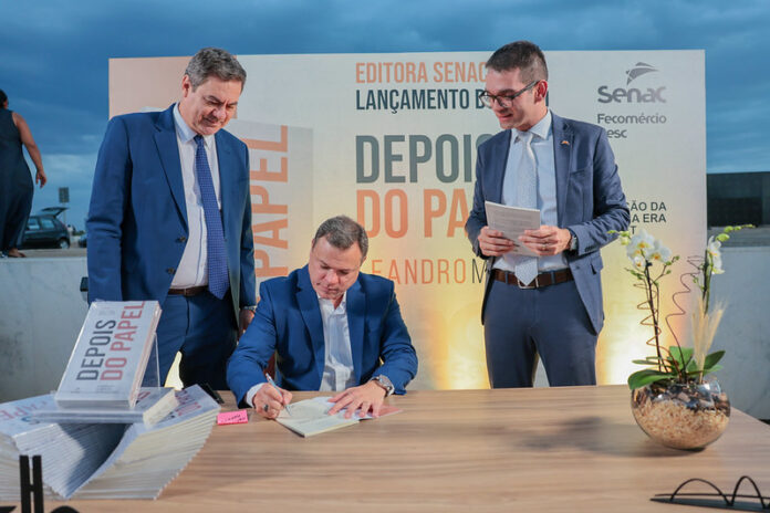 Leandro Mazzini lança livro sobre os novos caminhos da imprensa na era digital brasilia senac