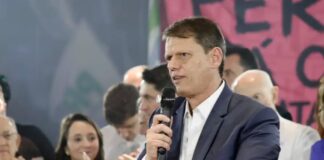 Republicanos oficializa Tarcísio à reeleição em São Paulo